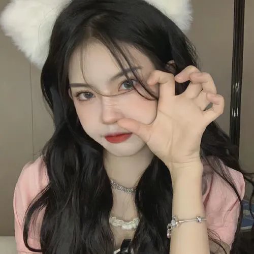 闪婚后顾总马甲藏不住了